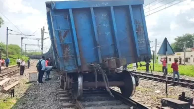 कटनी में रेल हादसा: मालगाड़ी के डिब्बे पटरी से उतरे, यातायात बाधित कटनी में रेल हादसा: मालगाड़ी के डिब्बे पटरी से उतरे, यातायात बाधित