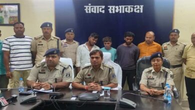 व्हाट्सएप पर फोटो भेजकर दी सुपारी, नशे में दूसरे की कर दी हत्या व्हाट्सएप पर फोटो भेजकर दी सुपारी, नशे में दूसरे की कर दी हत्या