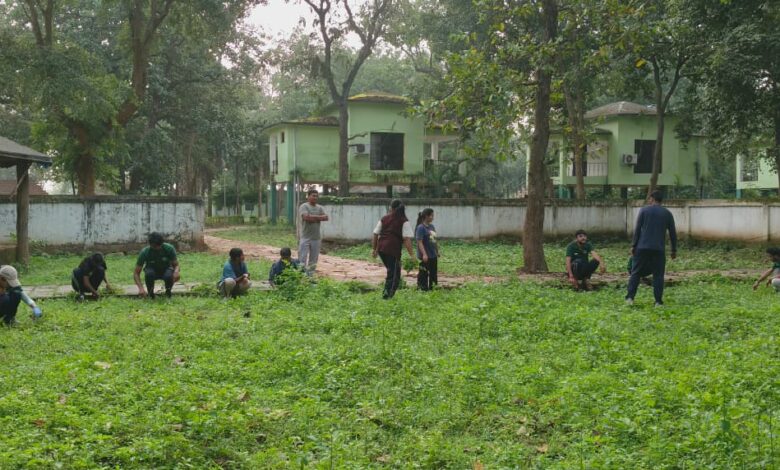 सेवा पखवाड़ा के तहत बारनवापारा में स्वच्छता और पौधरोपण सेवा पखवाड़ा के तहत बारनवापारा में स्वच्छता और पौधरोपण