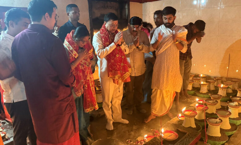 उद्योग मंत्री ने मां सर्वमंगला देवी पूजा कर खुशहाली की कामना की उद्योग मंत्री ने मां सर्वमंगला देवी पूजा कर खुशहाली की कामना की