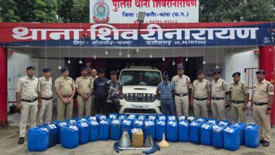 जान की बाजी लगाकर पुलिस ने डीजल चोर गिरोह के तीन को पकड़ा