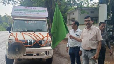 कलेक्टर ने सूर्यरथ को दिखाई हरी झंडी