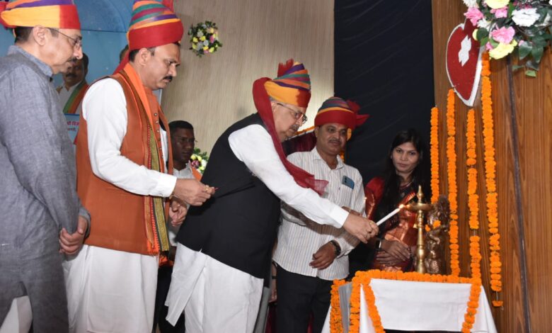 राजनांदगांव मेडिकल कॉलेज में ट्रॉमा सेंटर का होगा निर्माण राजनांदगांव मेडिकल कॉलेज में ट्रॉमा सेंटर का होगा निर्माण