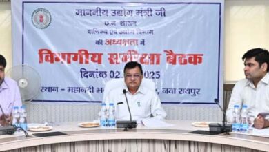 प्लास्टिक पार्क को दो महीने में पूर्ण करने के मंत्री ने दिए निर्देश