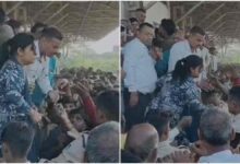 खाद वितरण के दौरान तहसीलदार का किसान को थप्पड़, देवरी में हंगामा खाद वितरण के दौरान तहसीलदार का किसान को थप्पड़, देवरी में हंगामा