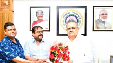 यूंही नहीं कोई चाऊर वाला बाबा बन जाता, मेनस्ट्रीम पॉलिटिक्स से अलग होने के बाद भी लोकप्रियता जस की तस,जन्म दिन की बहुत बहुत बधाई डॉ साहब यूंही नहीं कोई चाऊर वाला बाबा बन जाता, मेनस्ट्रीम पॉलिटिक्स से अलग होने के बाद भी लोकप्रियता जस की तस,जन्म दिन की बहुत बहुत बधाई डॉ साहब