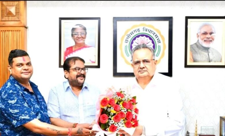 यूंही नहीं कोई चाऊर वाला बाबा बन जाता, मेनस्ट्रीम पॉलिटिक्स से अलग होने के बाद भी लोकप्रियता जस की तस,जन्म दिन की बहुत बहुत बधाई डॉ साहब यूंही नहीं कोई चाऊर वाला बाबा बन जाता, मेनस्ट्रीम पॉलिटिक्स से अलग होने के बाद भी लोकप्रियता जस की तस,जन्म दिन की बहुत बहुत बधाई डॉ साहब