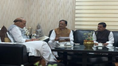 बिलासपुर एयरपोर्ट विस्तार को लेकर सीएम विष्णुदेव साय ने रक्षा मंत्री से की मुलाकात