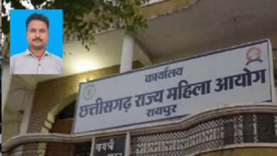 महिला आयोग विवाद: अध्यक्ष के सहायक ने लगाए आरोपों को बताया झूठा महिला आयोग विवाद: अध्यक्ष के सहायक ने लगाए आरोपों को बताया झूठा