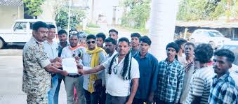 बीजापुर के 18 मजदूर कर्नाटक में बंधक बनाए गए बीजापुर के 18 मजदूर कर्नाटक में बंधक बनाए गए