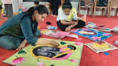 बिलासपुर में दीपावली रंगोली वर्कशॉप, बच्चों और युवाओं ने लिया भाग बिलासपुर में दीपावली रंगोली वर्कशॉप, बच्चों और युवाओं ने लिया भाग