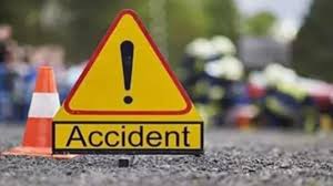 तेज रफ़्तार बाइक पुल से टकराई युवक की मौत तेज रफ़्तार बाइक पुल से टकराई युवक की मौत
