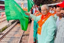 स्पेशल ट्रेन से 850 भाव-विभोर श्रद्धालु अयोध्या धाम के लिए हुए रवाना