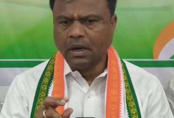 प्रदेश कांग्रेस अध्यक्ष ने कलेक्टर-एसपी कॉन्फ्रेंस को लेकर गंभीर सवाल उठाए प्रदेश कांग्रेस अध्यक्ष ने कलेक्टर-एसपी कॉन्फ्रेंस को लेकर गंभीर सवाल उठाए