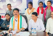 आदिवासी भूमि की कथित धोखाधड़ी आदिवासी भूमि की कथित धोखाधड़ी