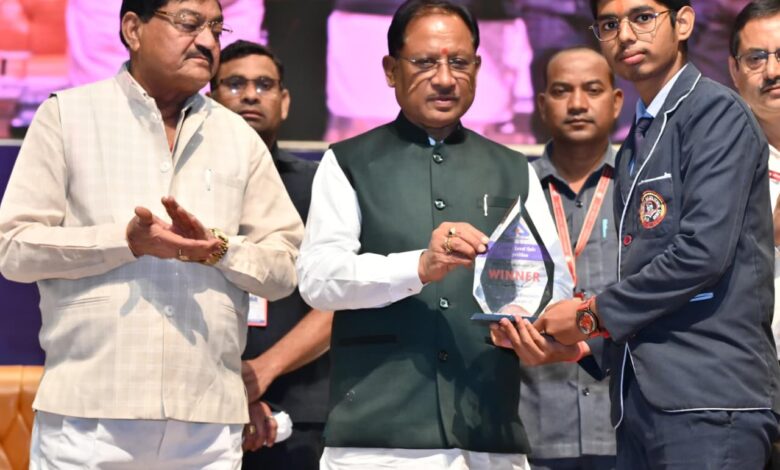 गुणवत्ता और मानक ही आत्मनिर्भर भारत की पहचान: सीएम साय गुणवत्ता और मानक ही आत्मनिर्भर भारत की पहचान: सीएम साय