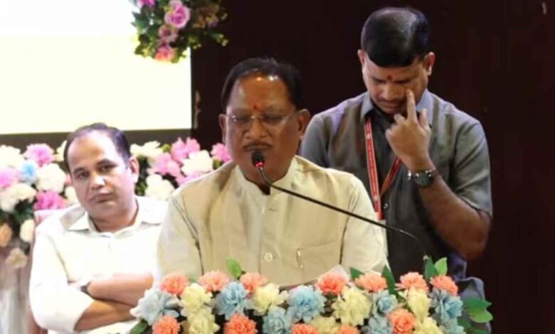 महिलाओं को मिलेगा रेडी-टू-ईट उत्पादों का जिम्मा, ऑनलाइन बिक्री से जुड़ेंगी स्वसहायता समूह: सीएम साय महिलाओं को मिलेगा रेडी-टू-ईट उत्पादों का जिम्मा, ऑनलाइन बिक्री से जुड़ेंगी स्वसहायता समूह: सीएम साय