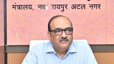 सीएस ने बैठक लेकर विभागीय सचिवों से काम-काज की ली जानकारी सीएस ने बैठक लेकर विभागीय सचिवों से काम-काज की ली जानकारी