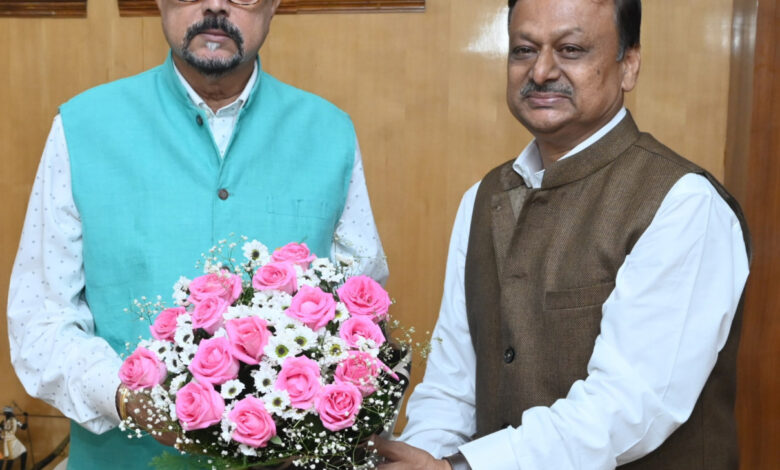 राज्यपाल से डॉ. सी.व्ही. रमन विश्वविद्यालय के कुलपति ने की भेंट राज्यपाल से डॉ. सी.व्ही. रमन विश्वविद्यालय के कुलपति ने की भेंट