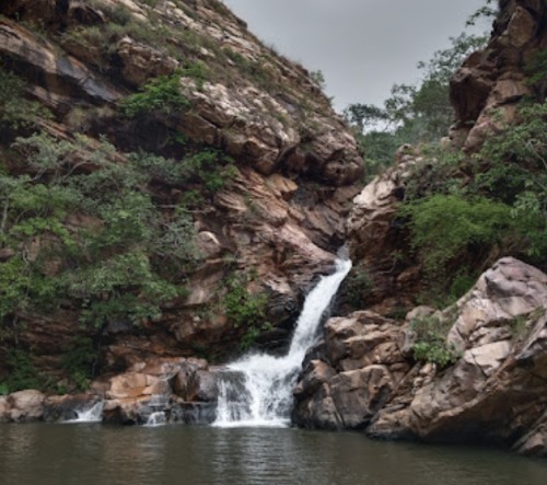 दमउदहरा जहाँ भगवान राम वनवास काल में विश्राम और पूजा अर्चना की दमउदहरा जहाँ भगवान राम वनवास काल में विश्राम और पूजा अर्चना की