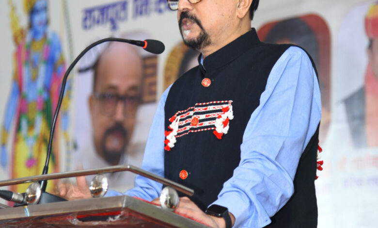 नारी ही सृष्टि का आधार, समाज की धुरी और प्रेरणा है : श्री डेका नारी ही सृष्टि का आधार, समाज की धुरी और प्रेरणा है : श्री डेका