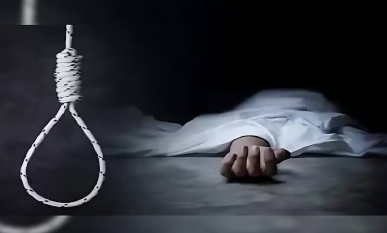 छात्रा ने लगाईं फांसी छात्रा ने लगाईं फांसी