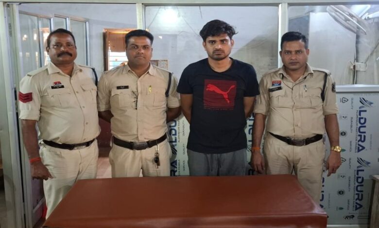 शादी का झांसा देकर युवती से शोषण, आरोपी साजिद अहमद 10 घंटे में गिरफ्तार शादी का झांसा देकर युवती से शोषण, आरोपी साजिद अहमद 10 घंटे में गिरफ्तार
