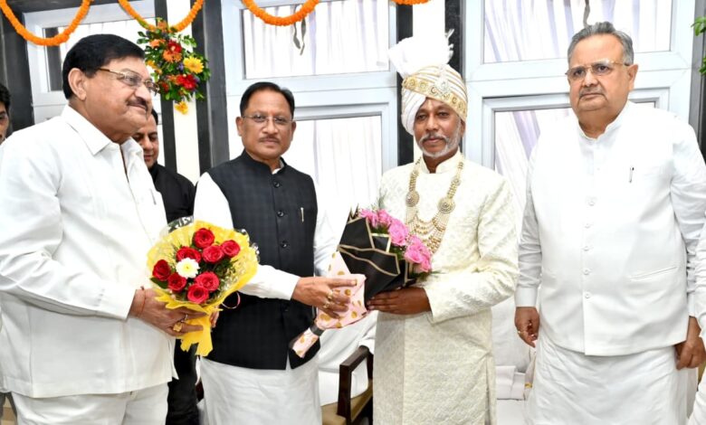 सीएम साय ने गुरु बालदास साहेब को दी जन्मदिन की शुभकामनाएं सीएम साय ने गुरु बालदास साहेब को दी जन्मदिन की शुभकामनाएं