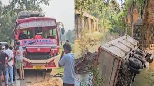 हाइवा और बस में आमने-सामने की टक्कर, हाइवा पुल से नीचे गिरा ड्राइवर की मौत हाइवा और बस में आमने-सामने की टक्कर, हाइवा पुल से नीचे गिरा ड्राइवर की मौत