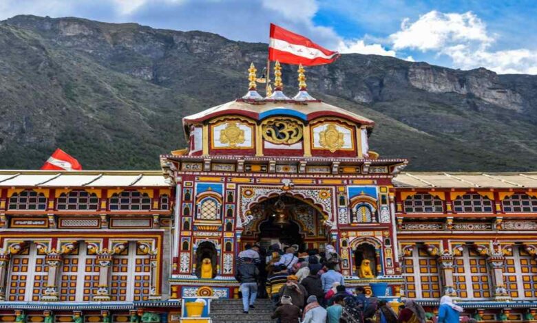 बद्रीनाथ धाम की यात्रा में उत्साह, 14 लाख से अधिक तीर्थयात्री कर चुके हैं दर्शन बद्रीनाथ धाम की यात्रा में उत्साह, 14 लाख से अधिक तीर्थयात्री कर चुके हैं दर्शन
