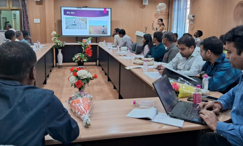 जूट की खेती को बढ़ावा देने किसानों के लिए एक दिनी प्रशिक्षण कार्यशाला जूट की खेती को बढ़ावा देने किसानों के लिए एक दिनी प्रशिक्षण कार्यशाला