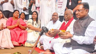 बाबा कार्तिक उरांव ने जनजातीय समाज के उत्थान के लिए अपना जीवन किया समर्पित: सीएम बाबा कार्तिक उरांव ने जनजातीय समाज के उत्थान के लिए अपना जीवन किया समर्पित: सीएम