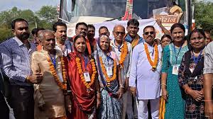 महासमुंद के 323 श्रद्धालु प्रयागराज और काशी रवाना महासमुंद के 323 श्रद्धालु प्रयागराज और काशी रवाना