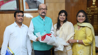 राज्यपाल से अखिल भारतीय व्यापारिक परिसंघ महिला इकाई ने सौजन्य भेंट की राज्यपाल से अखिल भारतीय व्यापारिक परिसंघ महिला इकाई ने सौजन्य भेंट की