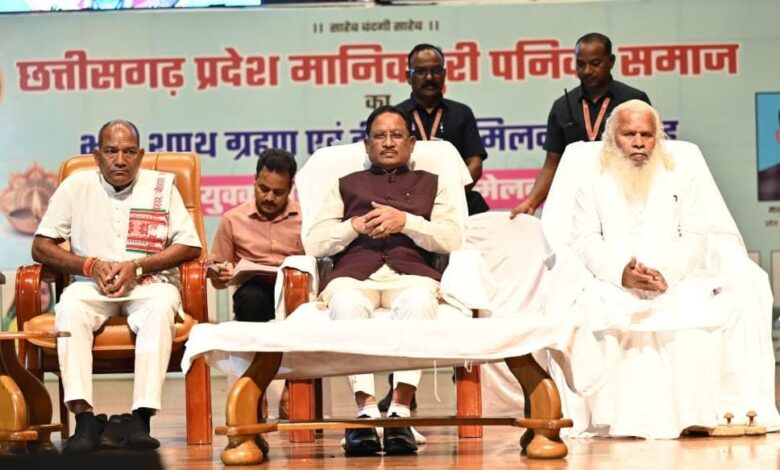 शिक्षा से ही समाज का चहुंमुखी विकास: सीएम शिक्षा से ही समाज का चहुंमुखी विकास: सीएम