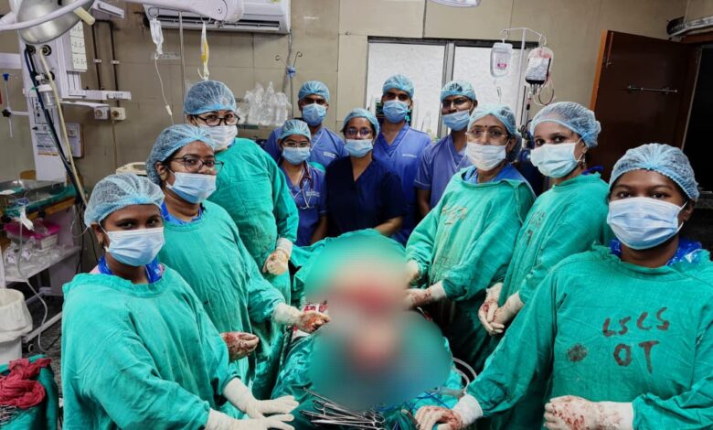 मेकाहारा में दुर्लभ सेकेंडरी एब्डोमिनल प्रेग्नेंसी का सफल ऑपरेशन,छत्तीसगढ का पहला मामला मेकाहारा में दुर्लभ सेकेंडरी एब्डोमिनल प्रेग्नेंसी का सफल ऑपरेशन,छत्तीसगढ का पहला मामला