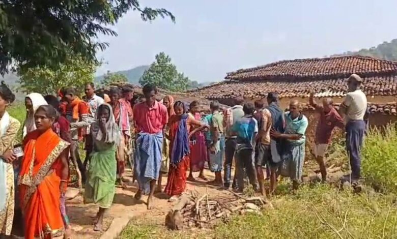 घर में मिली पति पत्नी की लाश घर में मिली पति पत्नी की लाश