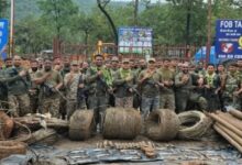 कर्रेगुट्टा क्षेत्र में जवानों को नक्सलियों का हथियारों का जखीरा मिला कर्रेगुट्टा क्षेत्र में जवानों को नक्सलियों का हथियारों का जखीरा मिला