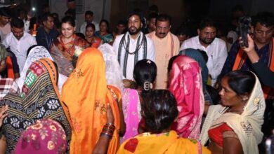 गुरु खुशवंत साहेब ने नुआपाड़ा में भाजपा प्रत्याशी का प्रचार किया गुरु खुशवंत साहेब ने नुआपाड़ा में भाजपा प्रत्याशी का प्रचार किया