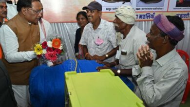 प्रदेश के चहुंमुखी विकास के लिए सरकार प्रतिबद्ध : सीएम प्रदेश के चहुंमुखी विकास के लिए सरकार प्रतिबद्ध : सीएम