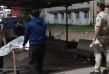 चलती ट्रेन में युवक की 51 बार चाकू से हत्या चलती ट्रेन में युवक की 51 बार चाकू से हत्या