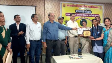 कोरिया की अंशिका कश्यप बनीं प्रदेश की टॉपर, राष्ट्रीय मंच पर करेगी प्रतिनिधित्व कोरिया की अंशिका कश्यप बनीं प्रदेश की टॉपर, राष्ट्रीय मंच पर करेगी प्रतिनिधित्व