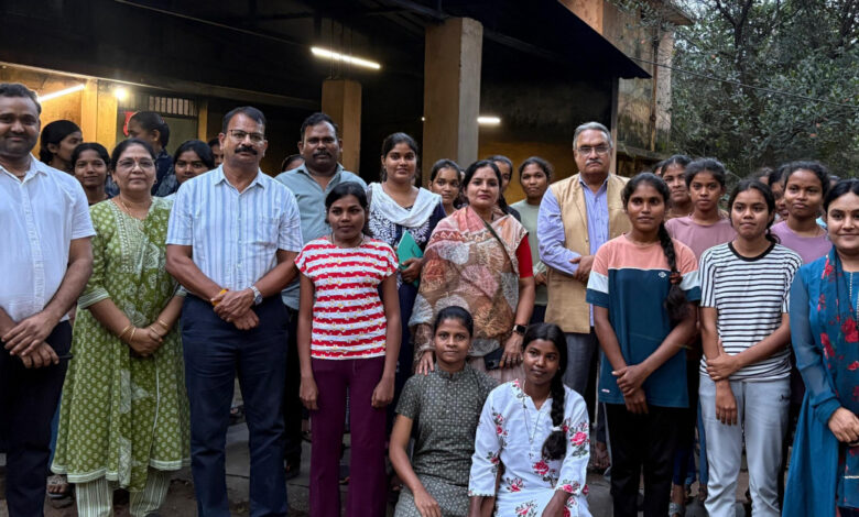 निरीक्षण में तीन राशन दुकानों में 1258 क्विंटल चावल कम मिला