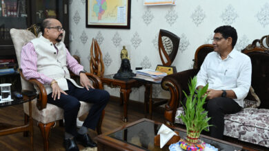 राज्यपाल से मंत्री वर्मा ने भेंट कर दिवाली की शुभकामनाएं राज्यपाल से मंत्री वर्मा ने भेंट कर दिवाली की शुभकामनाएं