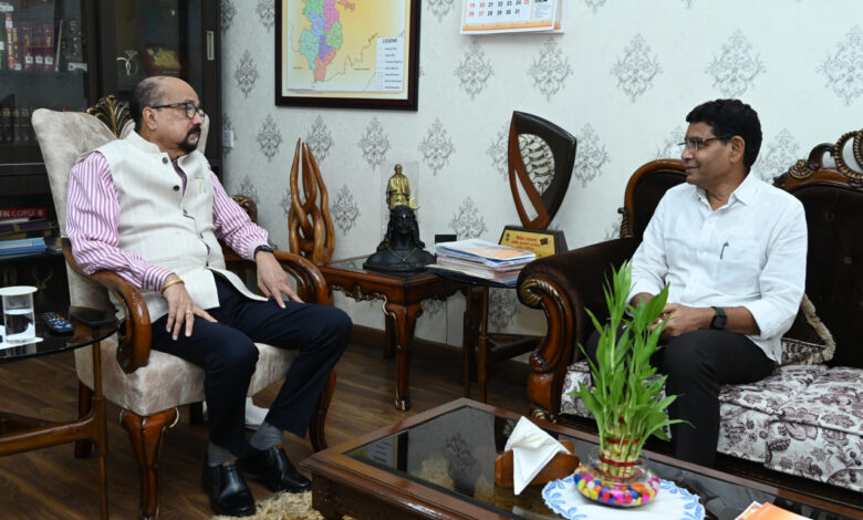 राज्यपाल से मंत्री वर्मा ने भेंट कर दिवाली की शुभकामनाएं राज्यपाल से मंत्री वर्मा ने भेंट कर दिवाली की शुभकामनाएं