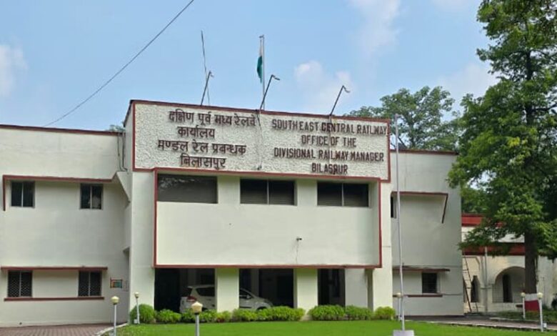 बिलासपुर मंडल ने रचा इतिहास: 195 दिनों में पूरी की 100 मिलियन टन माल ढुलाई बिलासपुर मंडल ने रचा इतिहास: 195 दिनों में पूरी की 100 मिलियन टन माल ढुलाई