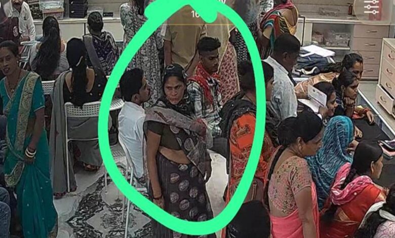 धनतेरस पर ज्वेलरी दुकान से ढाई लाख के दो सोने के हार चोरी धनतेरस पर ज्वेलरी दुकान से ढाई लाख के दो सोने के हार चोरी