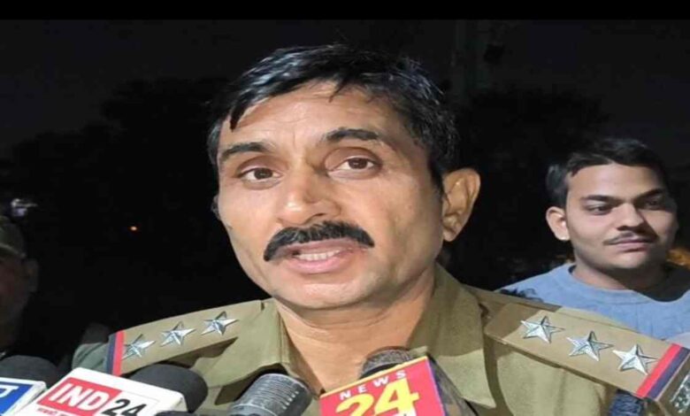 वकीलों के दबाव में TI हटाए गए वकीलों के दबाव में TI हटाए गए