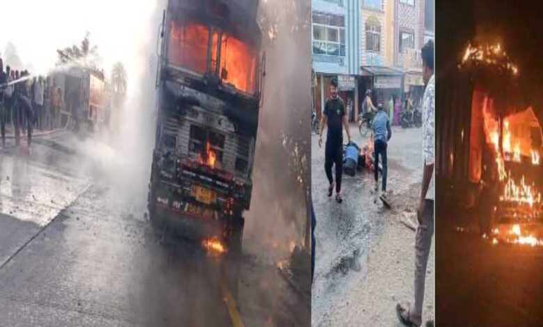 मध्यप्रदेश में ट्रक-बाइक आगजनी, कोई हानि नहीं मध्यप्रदेश में ट्रक-बाइक आगजनी, कोई हानि नहीं