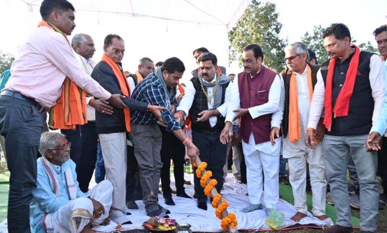 बैगा बाहुल्य ग्राम रेंगाखार को पर्यटन क्षेत्र के रूप में किया जाएगा विकसित – शर्मा बैगा बाहुल्य ग्राम रेंगाखार को पर्यटन क्षेत्र के रूप में किया जाएगा विकसित – शर्मा